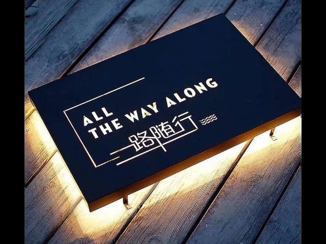 成都广告公司如何制作超薄灯箱？